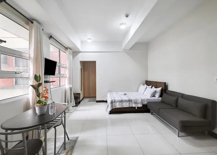 Tess And Tessha Condotel Near T3 Airport Apartment