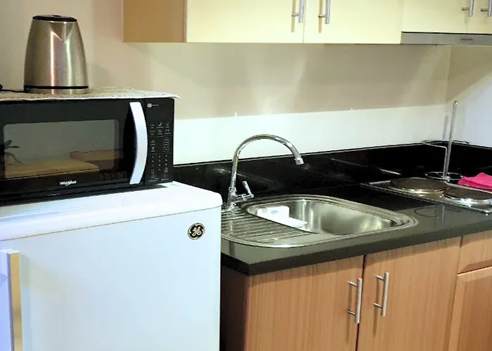 Apartment Tess And Tessha Condotel Near T3 Airport *