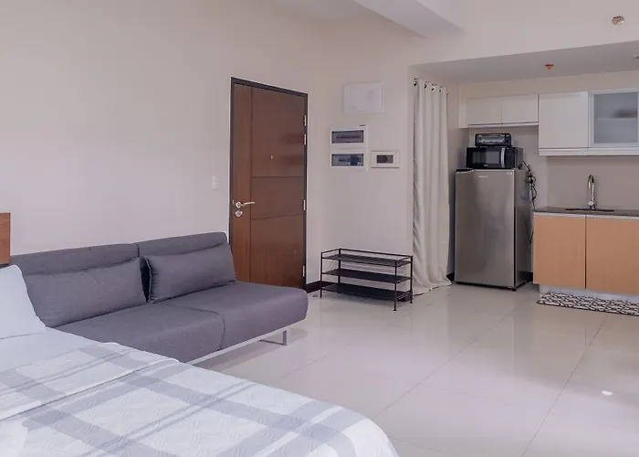 Apartment Tess And Tessha Condotel Near T3 Airport